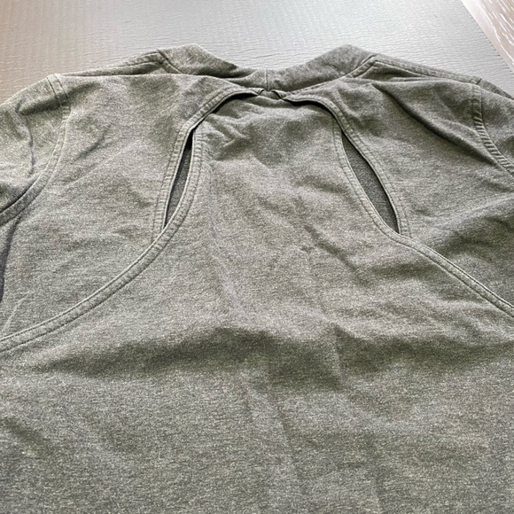 Lululemon Sweatshirt - Picture 4 of 4